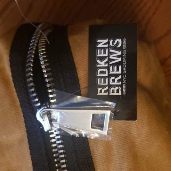 redken brews NYC Grooming bag or toiletry bag. - Picture 2 of 7